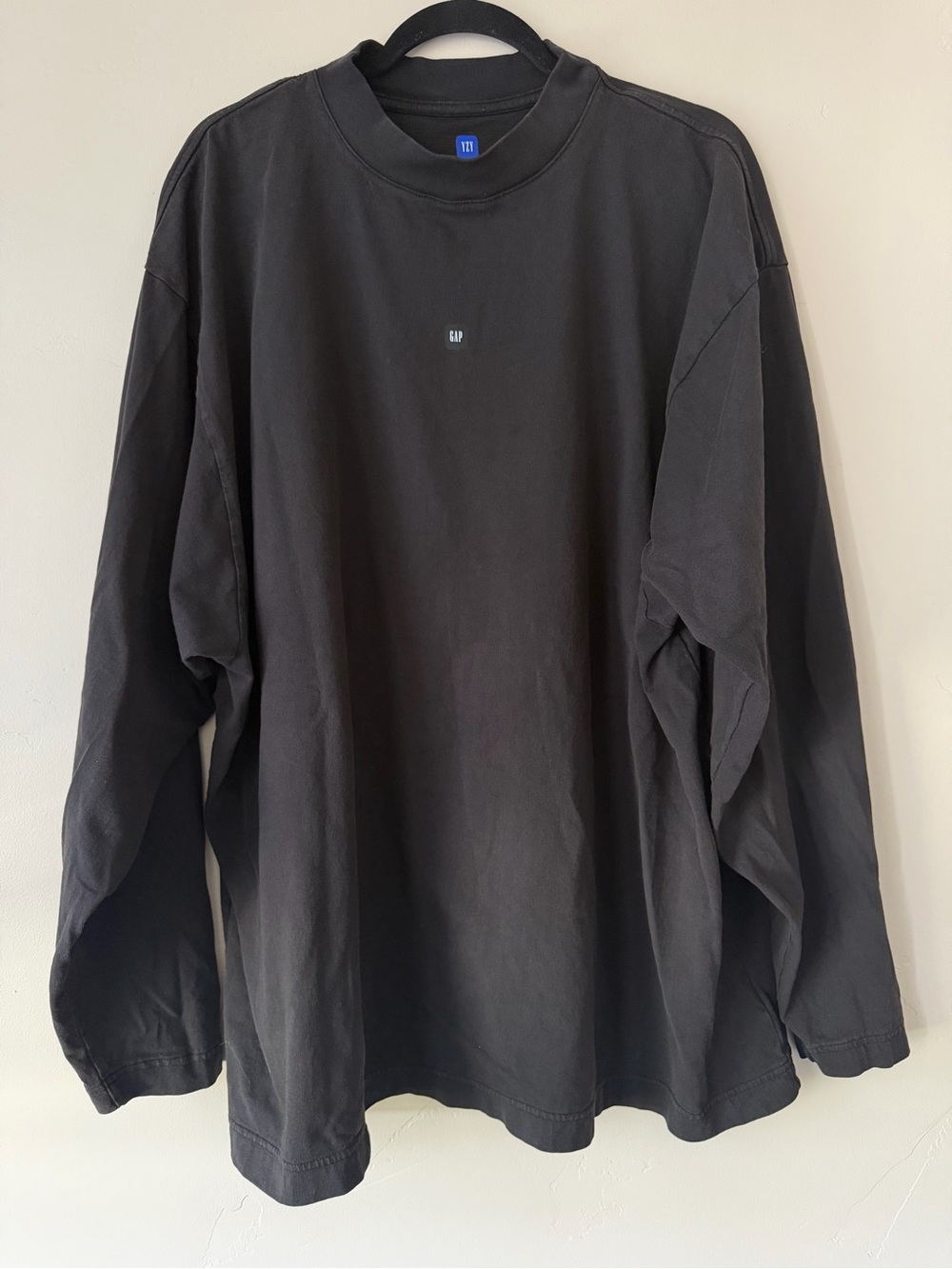 Men’s GAP x Yeezy engineered by Balanciaga Logo Long Sleeve Size Large